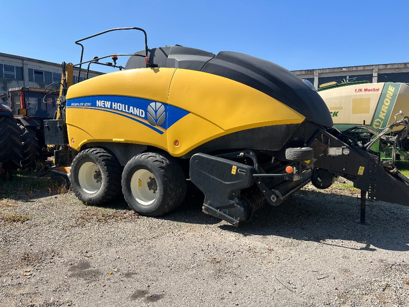 New Holland 1290 - Empacadora de pacas cuadradas: foto 1 New Holland 1290 - Empacadora de pacas cuadradas: foto 1