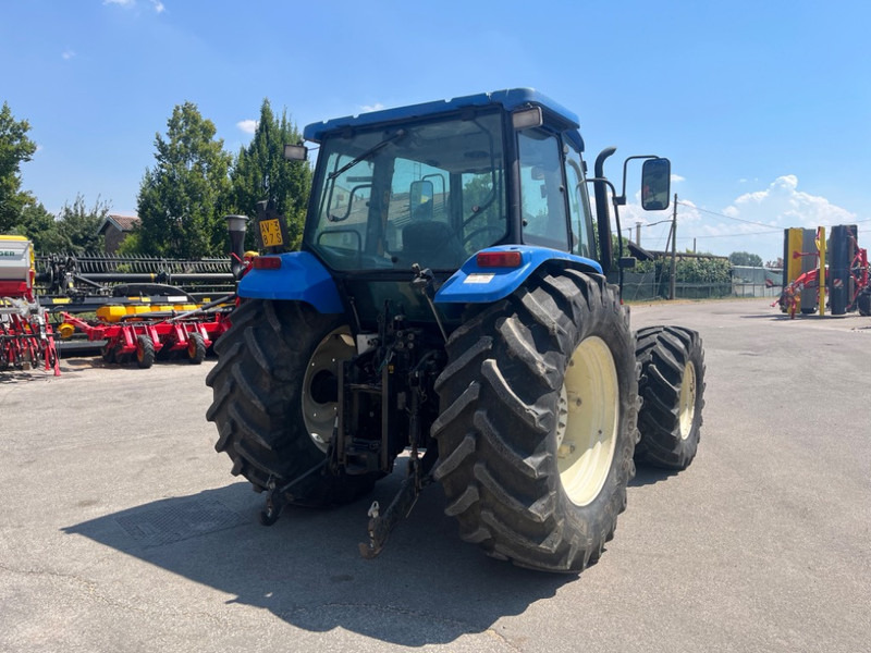 New Holland TL 100 A - Tractor: foto 5 New Holland TL 100 A - Tractor: foto 5
