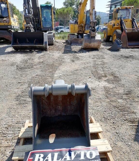 Digging bucket 700 mm - Cazo para excavadora: foto 1 Digging bucket 700 mm - Cazo para excavadora: foto 1