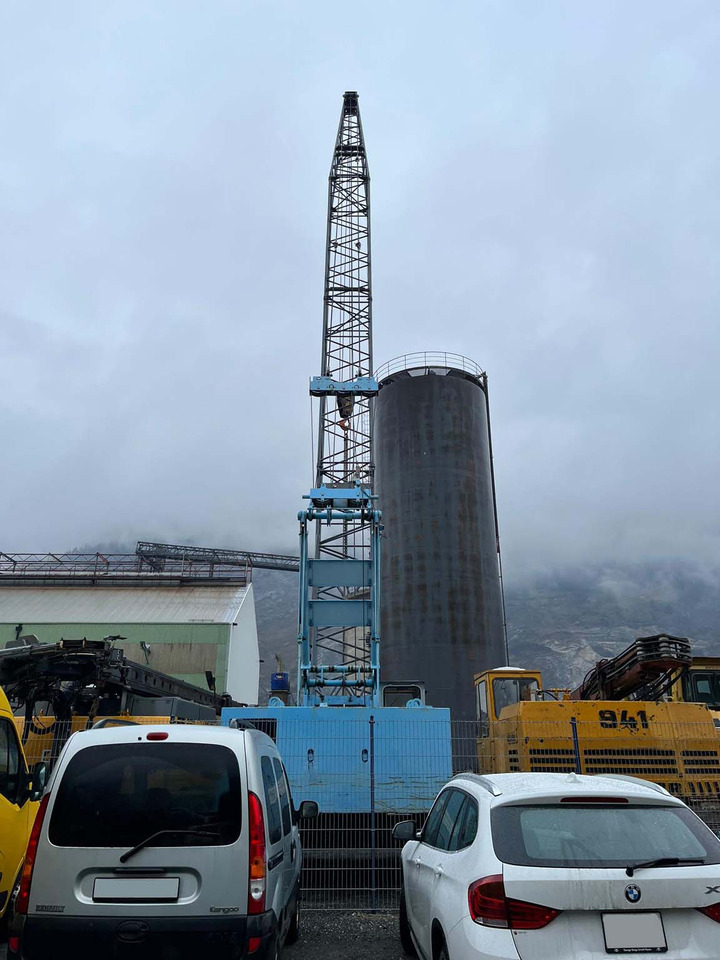 Hitachi KH 180-2 - Grúa sobre orugas: foto 4 Hitachi KH 180-2 - Grúa sobre orugas: foto 4