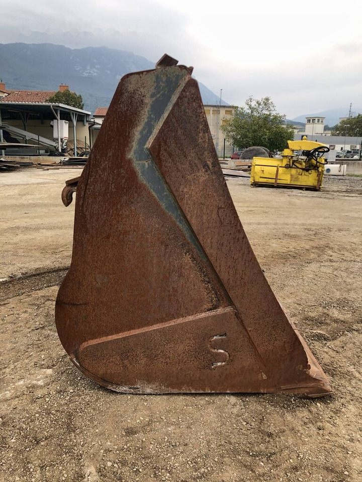 Loader bucket 3400 mm Volvo - Cazo cargador: foto 3 Loader bucket 3400 mm Volvo - Cazo cargador: foto 3