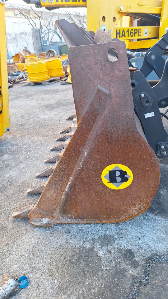 Loader bucket BOE 2400 mm for 12-15 ton wheel loaders - Cazo cargador para Cargadora de ruedas: foto 3 Loader bucket BOE 2400 mm for 12-15 ton wheel loaders - Cazo cargador para Cargadora de ruedas: foto 3