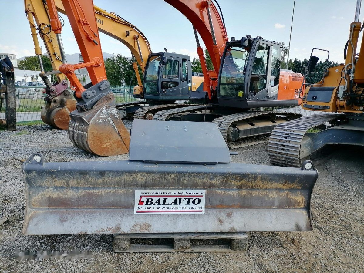 Volvo EW/EWR blade for Volvo excavators - Piezas de recambio para Excavadora: foto 1 Volvo EW/EWR blade for Volvo excavators - Piezas de recambio para Excavadora: foto 1