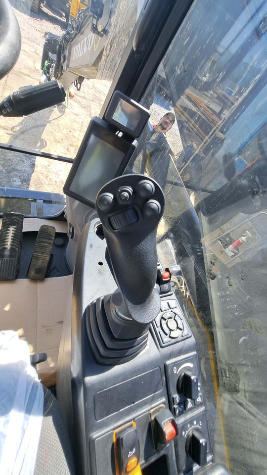 Excavadora de ruedas VOLVO EWR150E: foto 16