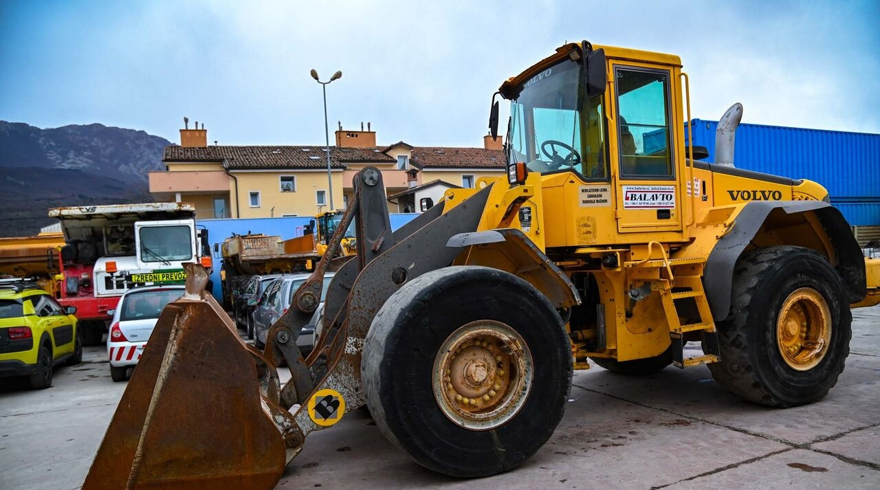 Volvo L110E - Cargadora de ruedas: foto 1 Volvo L110E - Cargadora de ruedas: foto 1
