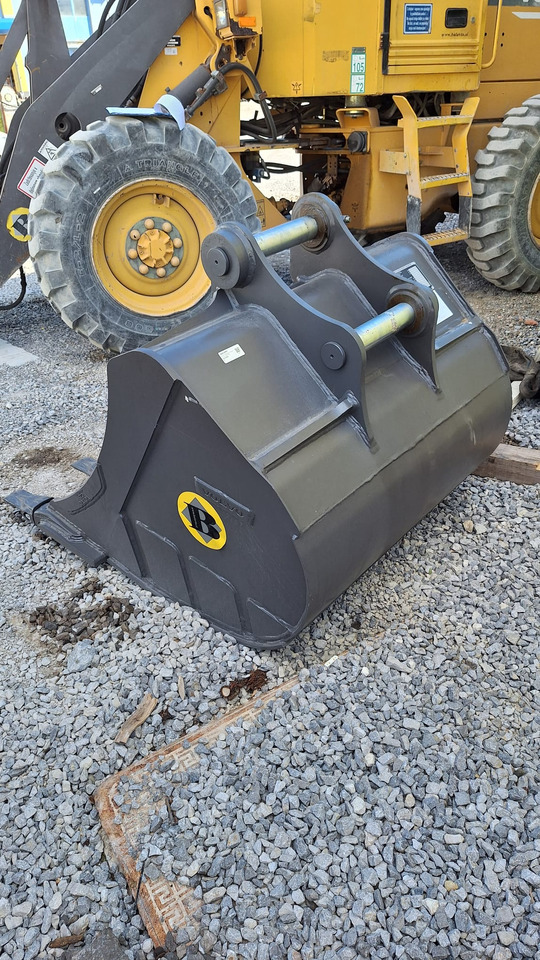 Volvo digging bucket 1200 mm UNI65 - Cazo para excavadora para Excavadora: foto 3 Volvo digging bucket 1200 mm UNI65 - Cazo para excavadora para Excavadora: foto 3