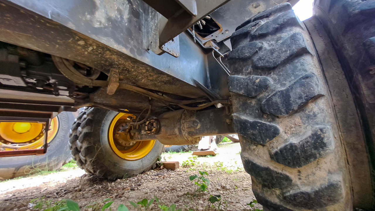 Volvo rear axle 14590304 Volvo EWR150E, EW160D, EW160E, EW180E, EW140E, EWR170E, EW200E MH, EW180D, EW160C, EW180C - Eje posterior para Excavadora: foto 2 Volvo rear axle 14590304 Volvo EWR150E, EW160D, EW160E, EW180E, EW140E, EWR170E, EW200E MH, EW180D, EW160C, EW180C - Eje posterior para Excavadora: foto 2