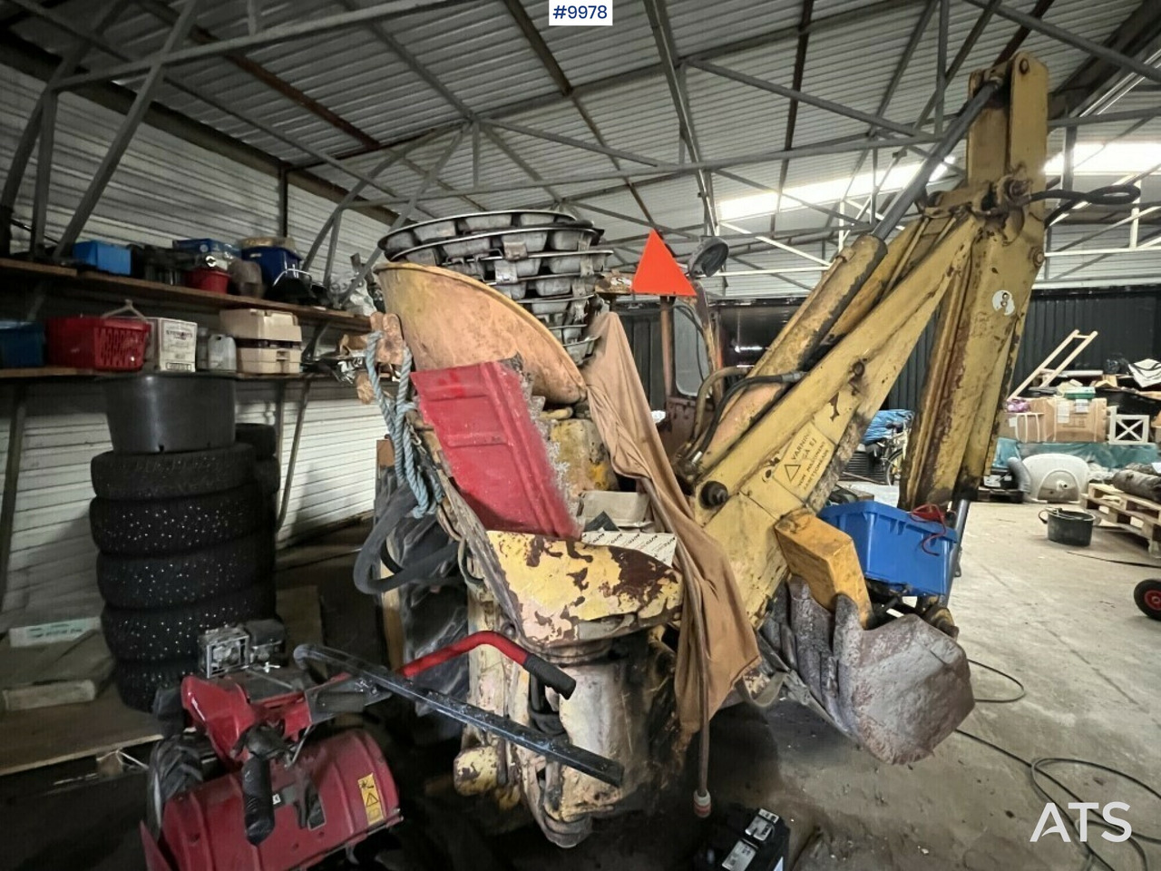 Tractor Backhoe loader- MASSEY-FERGUSON 203: foto 6