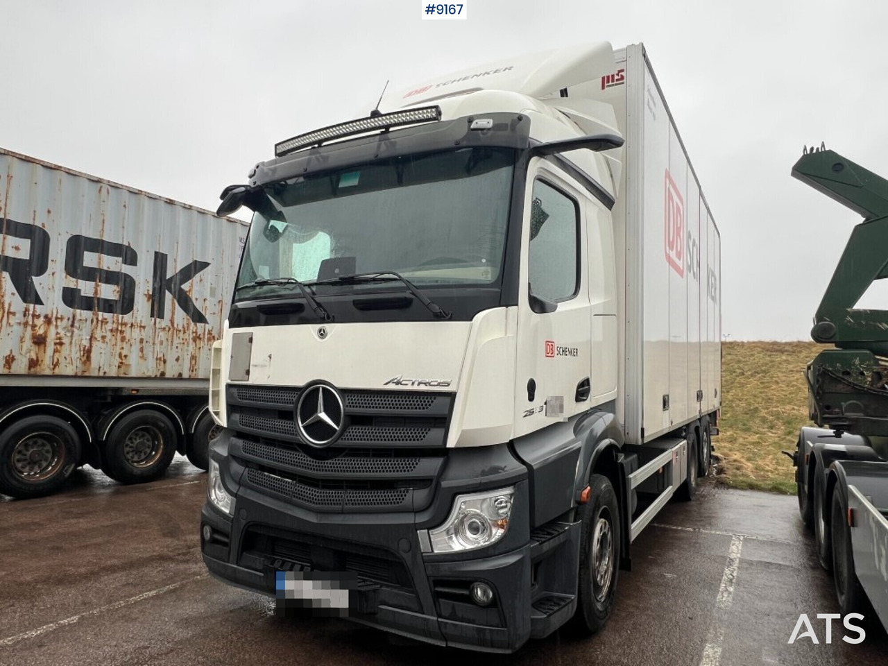 Box Truck - MERCEDES-BENZ ACTROS - Camión caja cerrada: foto 1 Box Truck - MERCEDES-BENZ ACTROS - Camión caja cerrada: foto 1