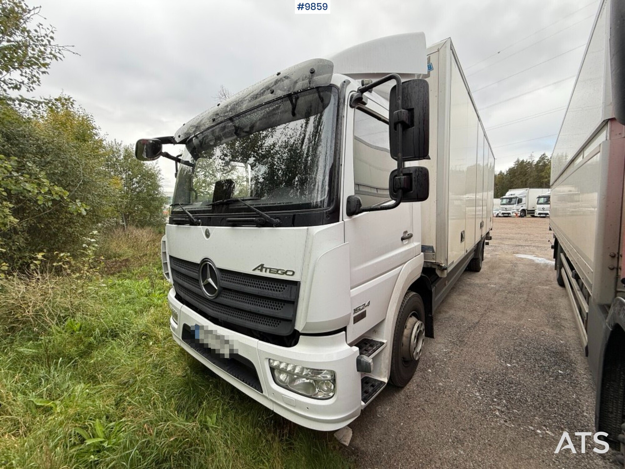 Box Truck Mercedes Benz Atego 1524 with openable side - Camión caja cerrada: foto 1 Box Truck Mercedes Benz Atego 1524 with openable side - Camión caja cerrada: foto 1
