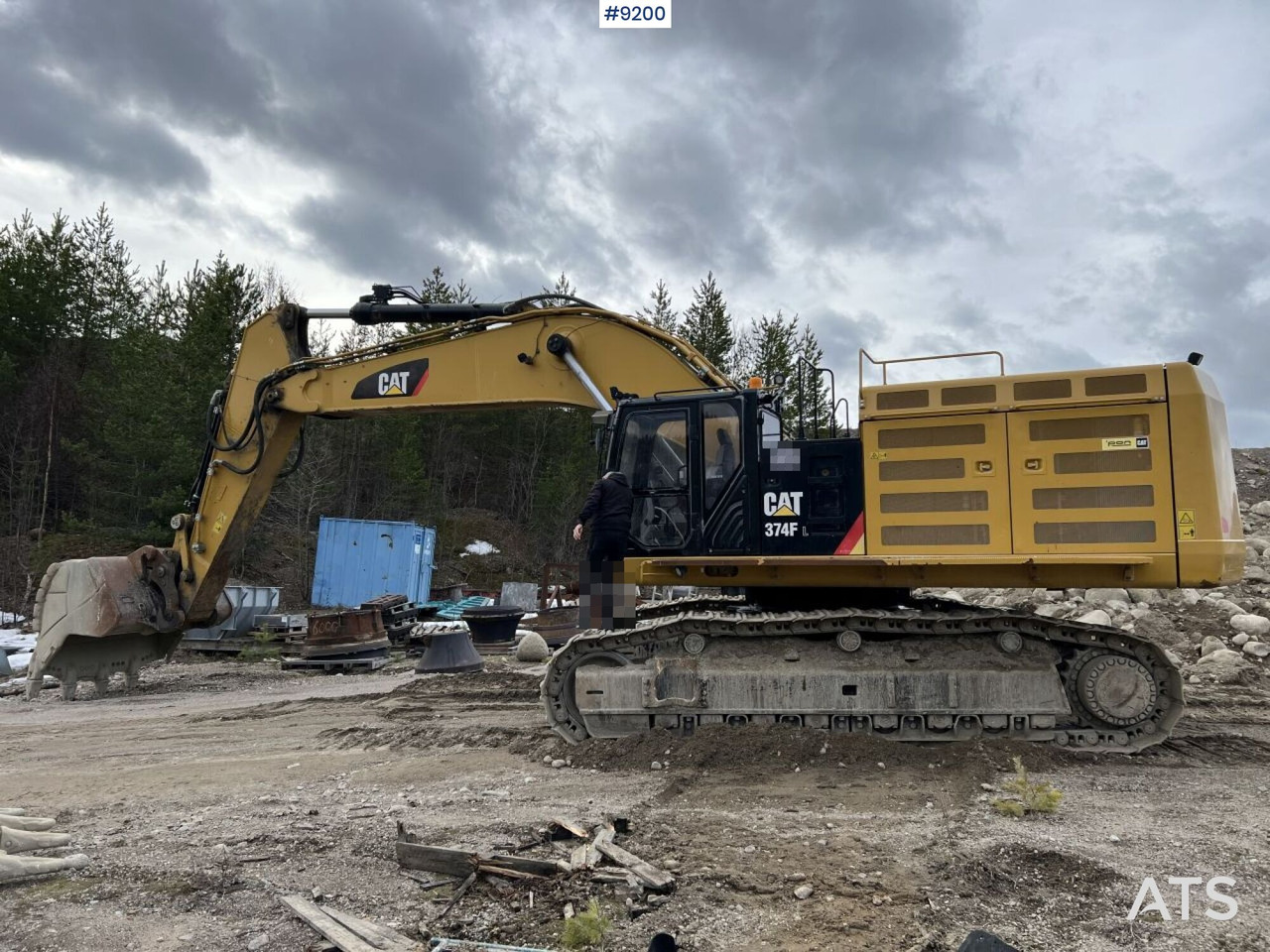CAT 374 FL crawler excavator with bucket (VIDEO) - Excavadora: foto 1 CAT 374 FL crawler excavator with bucket (VIDEO) - Excavadora: foto 1
