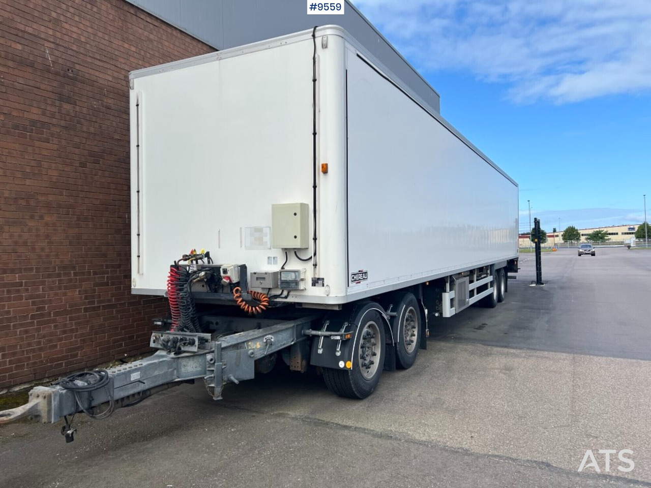 Container trailer Chereau CSD2 with Dolly - Remolque caja cerrada: foto 2 Container trailer Chereau CSD2 with Dolly - Remolque caja cerrada: foto 2