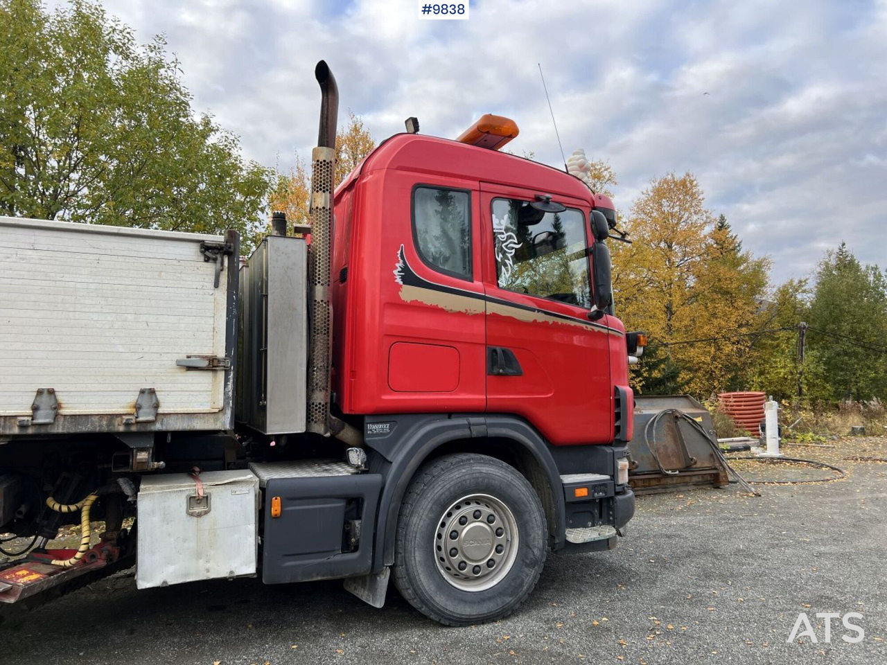 Camión volquete Dump Truck Scania R164 with plow equipment and underbite: foto 9