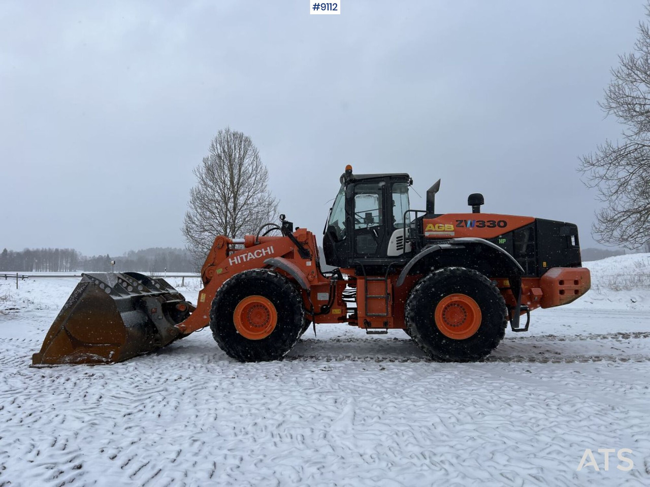 Hitachi ZW 330-5B Wheel loader with bucket (VIDEO) - Cargadora de ruedas: foto 1 Hitachi ZW 330-5B Wheel loader with bucket (VIDEO) - Cargadora de ruedas: foto 1