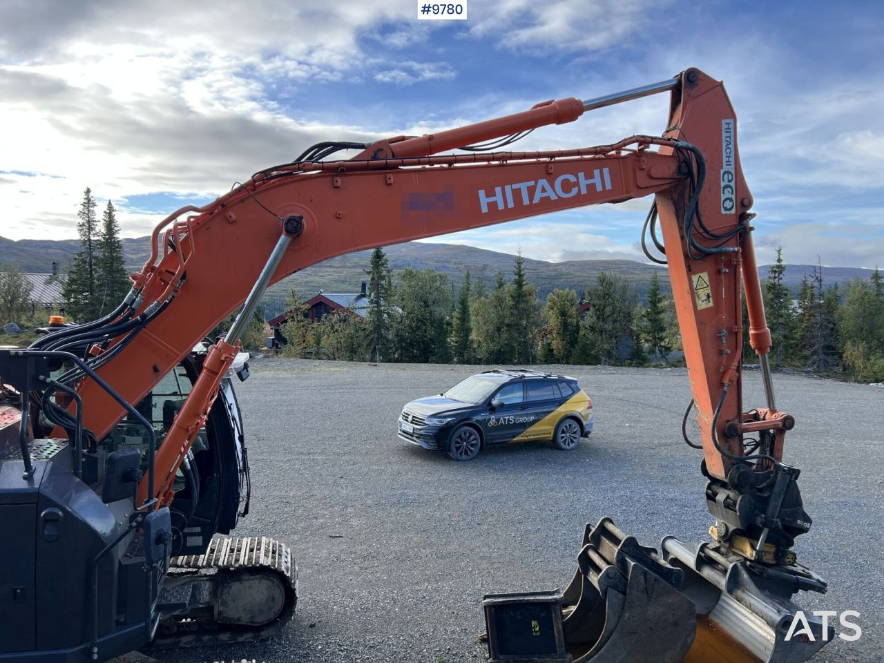 Excavadora de cadenas Hitachi ZX 225 US LC-L with excavation system and attachments: foto 12