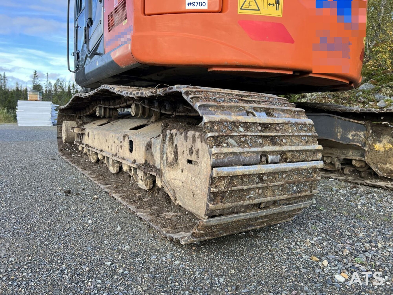 Excavadora de cadenas Hitachi ZX 225 US LC-L with excavation system and attachments: foto 18