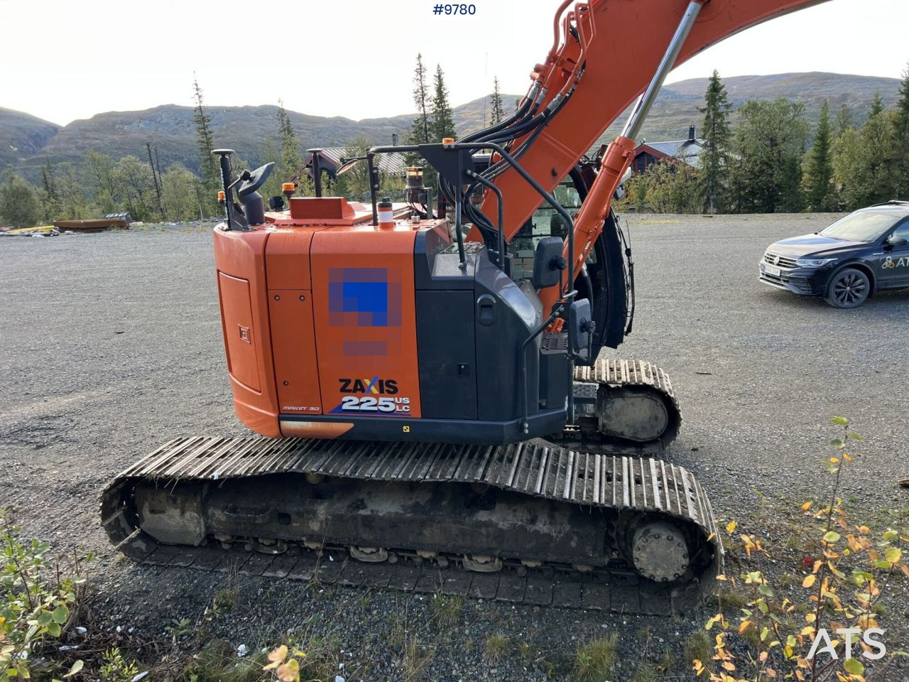 Excavadora de cadenas Hitachi ZX 225 US LC-L with excavation system and attachments: foto 11