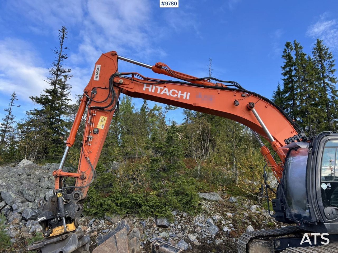 Excavadora de cadenas Hitachi ZX 225 US LC-L with excavation system and attachments: foto 13