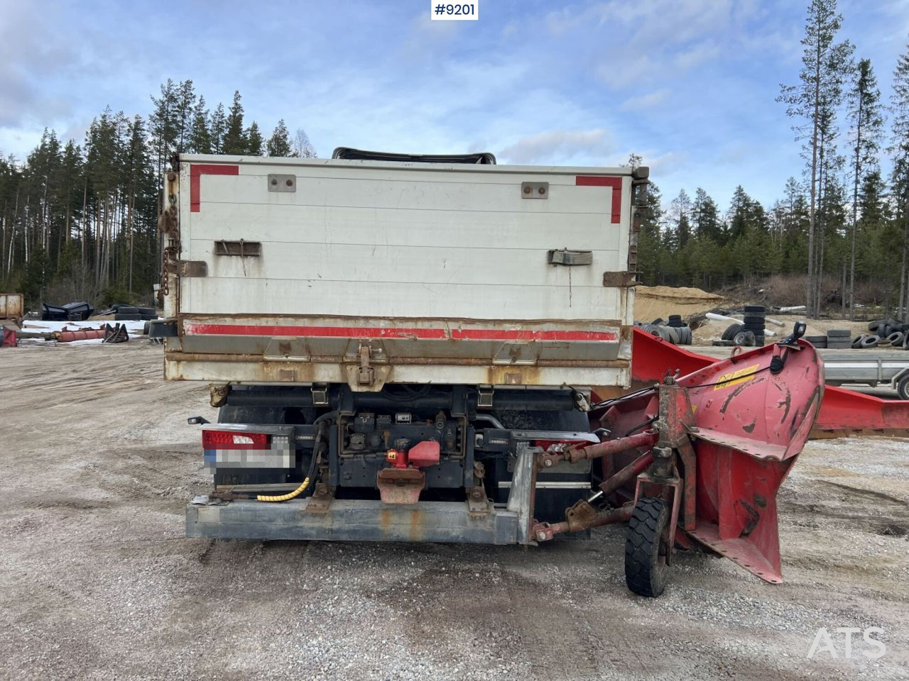 Scania R520 Tipper truck with plow equipment and underbite - Camión volquete: foto 3 Scania R520 Tipper truck with plow equipment and underbite - Camión volquete: foto 3