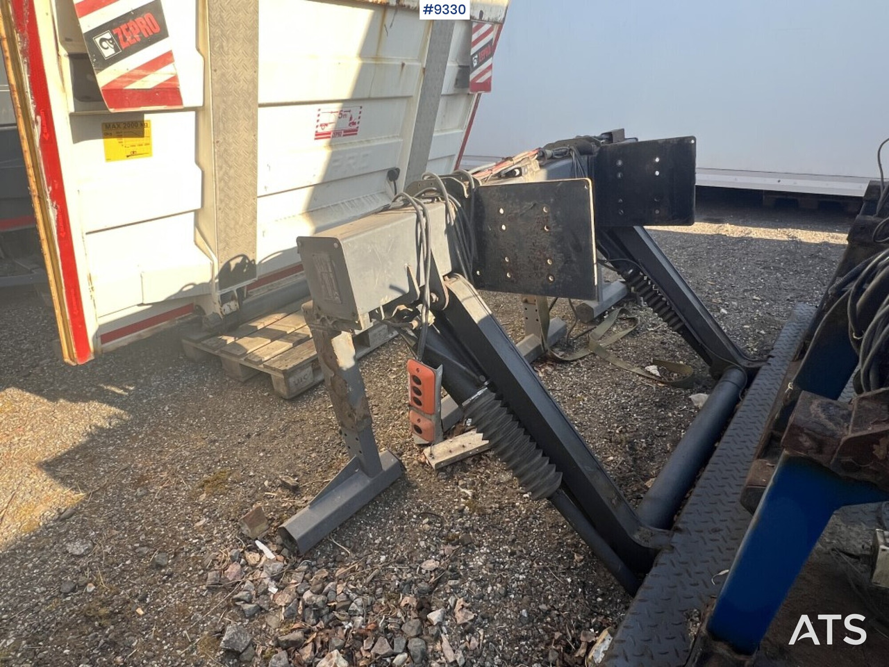 Tail lift Zepro Z2000-175MA - Trampilla elevadora: foto 2 Tail lift Zepro Z2000-175MA - Trampilla elevadora: foto 2