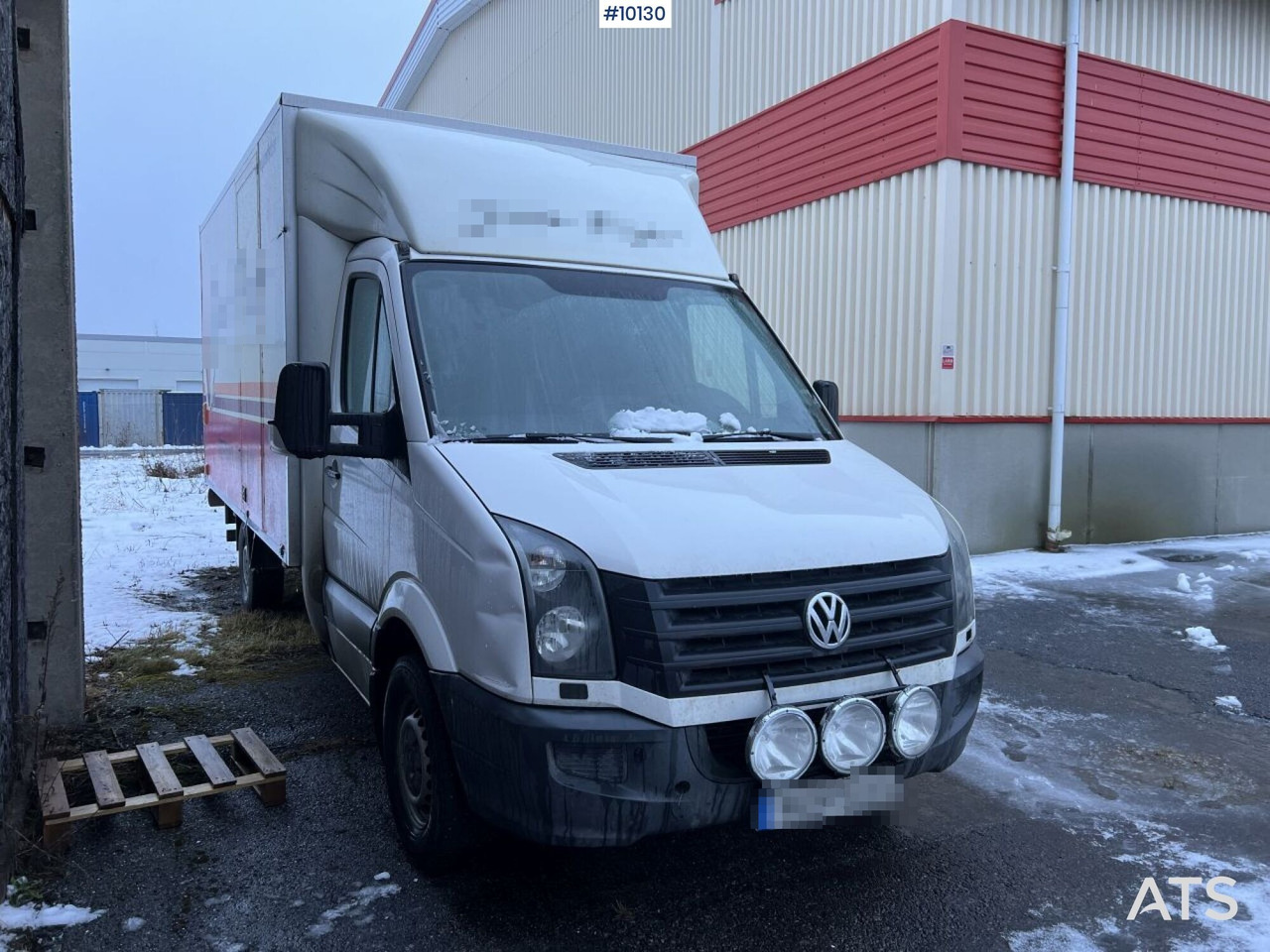 VW Volkswagen Crafter van with tailgate lift - Reparation OBJECT - Furgoneta caja cerrada: foto 2 VW Volkswagen Crafter van with tailgate lift - Reparation OBJECT - Furgoneta caja cerrada: foto 2