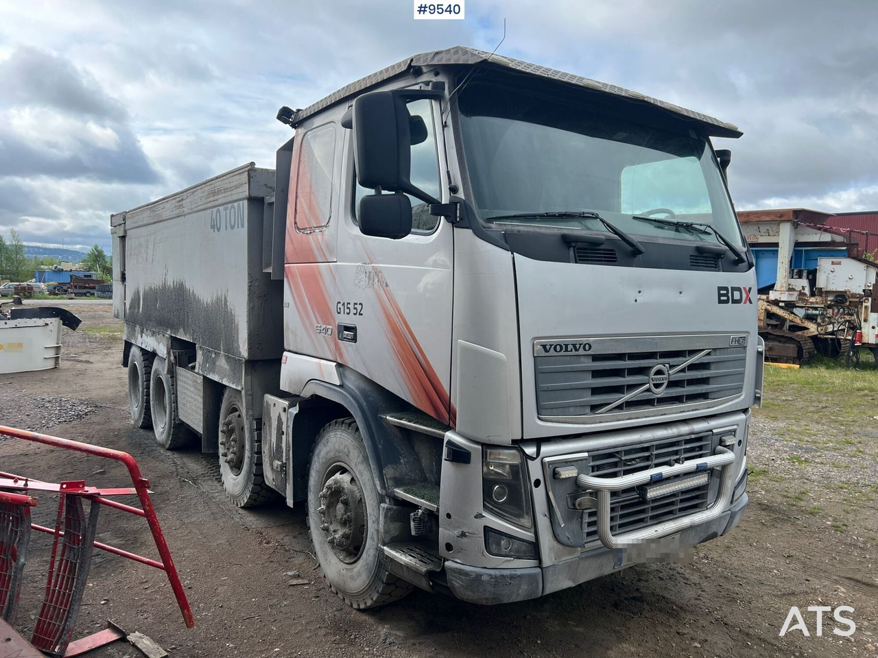 Volvo FH16 8*4 Tipper/Mining truck - Camión volquete: foto 2 Volvo FH16 8*4 Tipper/Mining truck - Camión volquete: foto 2