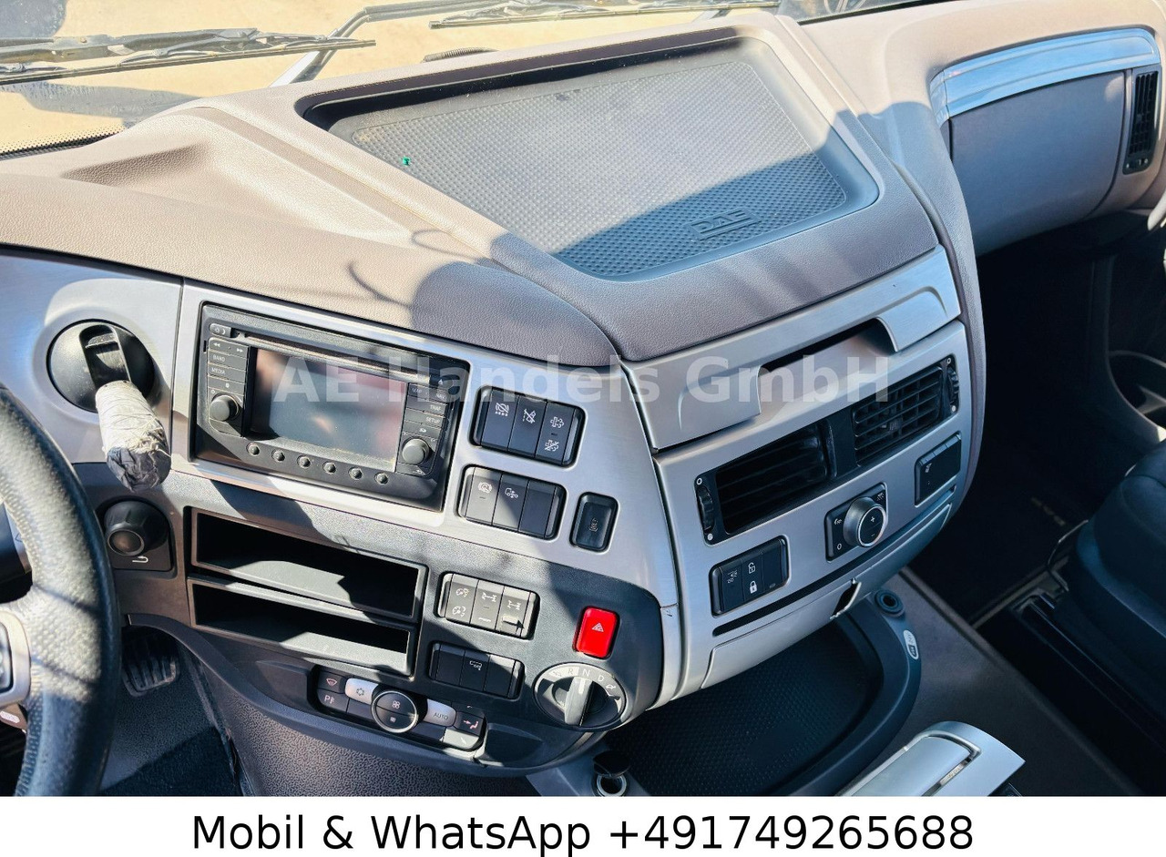 Cabeza tractora nuevo DAF XF 530 SC BL PXP 4x4 *Retarder/Hydr./Standklima: foto 25