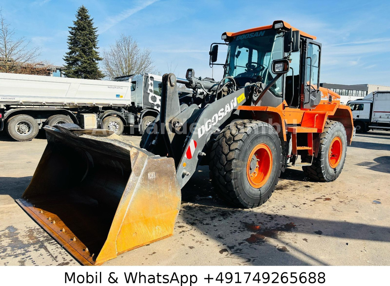 Doosan DL220-5 *Schnellwechsler/Kamera/Schaufel/Gabel - Cargadora de ruedas: foto 3 Doosan DL220-5 *Schnellwechsler/Kamera/Schaufel/Gabel - Cargadora de ruedas: foto 3