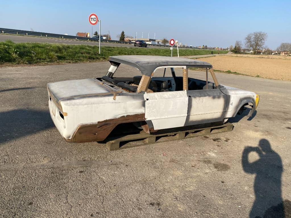 Alfa GUILIA 1300 SUPER NUOVA/Origine France/Oldtimer - Coche: foto 4 Alfa GUILIA 1300 SUPER NUOVA/Origine France/Oldtimer - Coche: foto 4