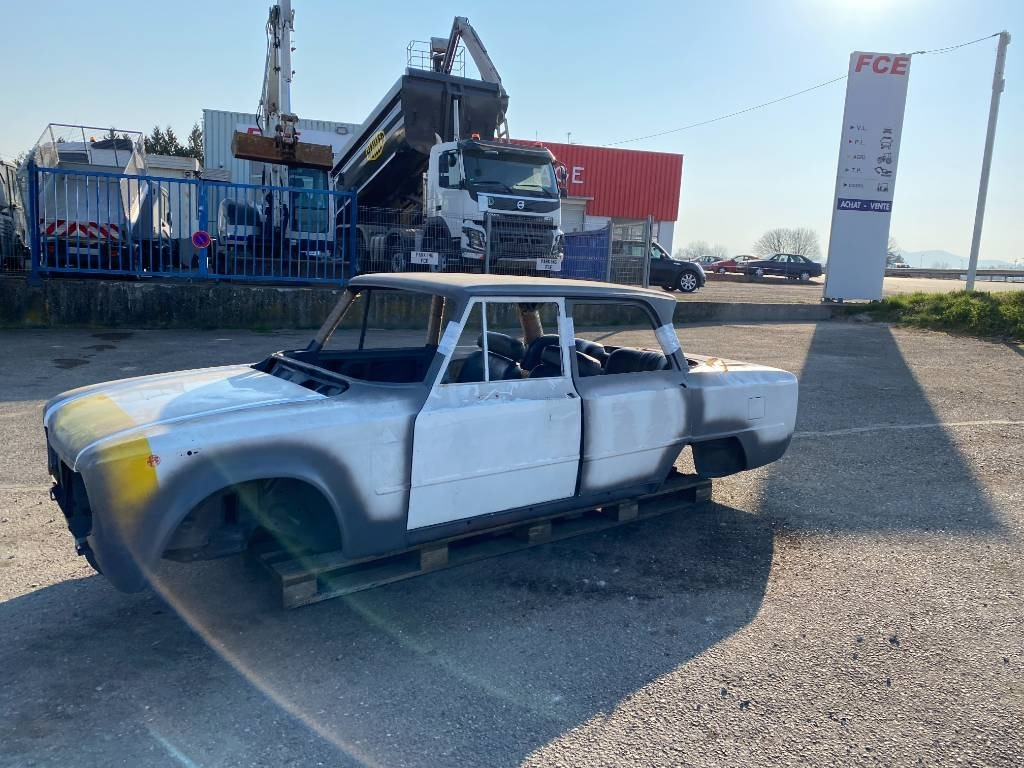 Alfa GUILIA 1300 SUPER NUOVA/Origine France/Oldtimer - Coche: foto 1 Alfa GUILIA 1300 SUPER NUOVA/Origine France/Oldtimer - Coche: foto 1