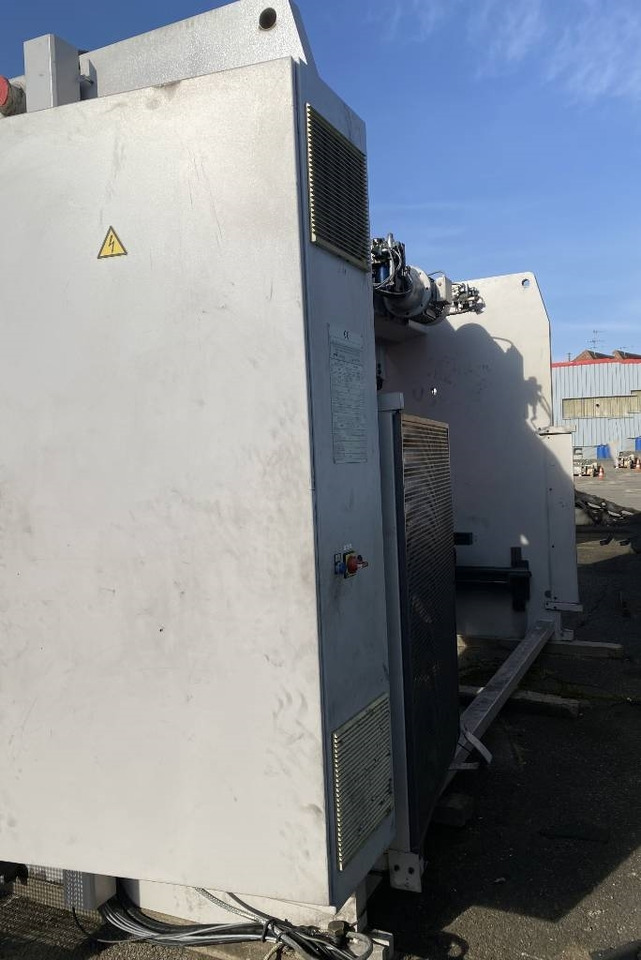BEYELER Presse/Plieuse PR6 2000KNx4100MM endommagé - Máquina herramienta: foto 4 BEYELER Presse/Plieuse PR6 2000KNx4100MM endommagé - Máquina herramienta: foto 4