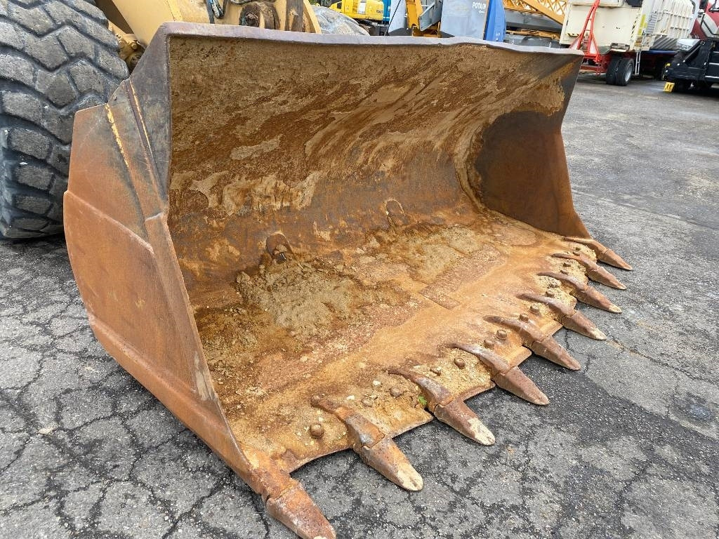 Cargadora de ruedas CAT 966 G endommagée Complete ou pour pièces: foto 11