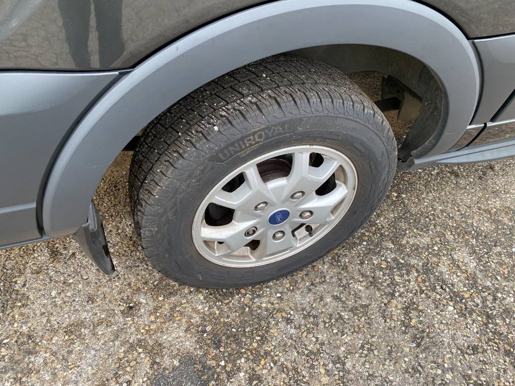 Furgoneta caja cerrada Ford TRANSIT L2H2 2.0 TDCI EcoBlue 130 A Réparer: foto 32