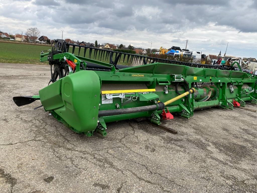 John Deere 730 X Origine Françaises endommagée - Accesorios para cosechadoras: foto 5 John Deere 730 X Origine Françaises endommagée - Accesorios para cosechadoras: foto 5