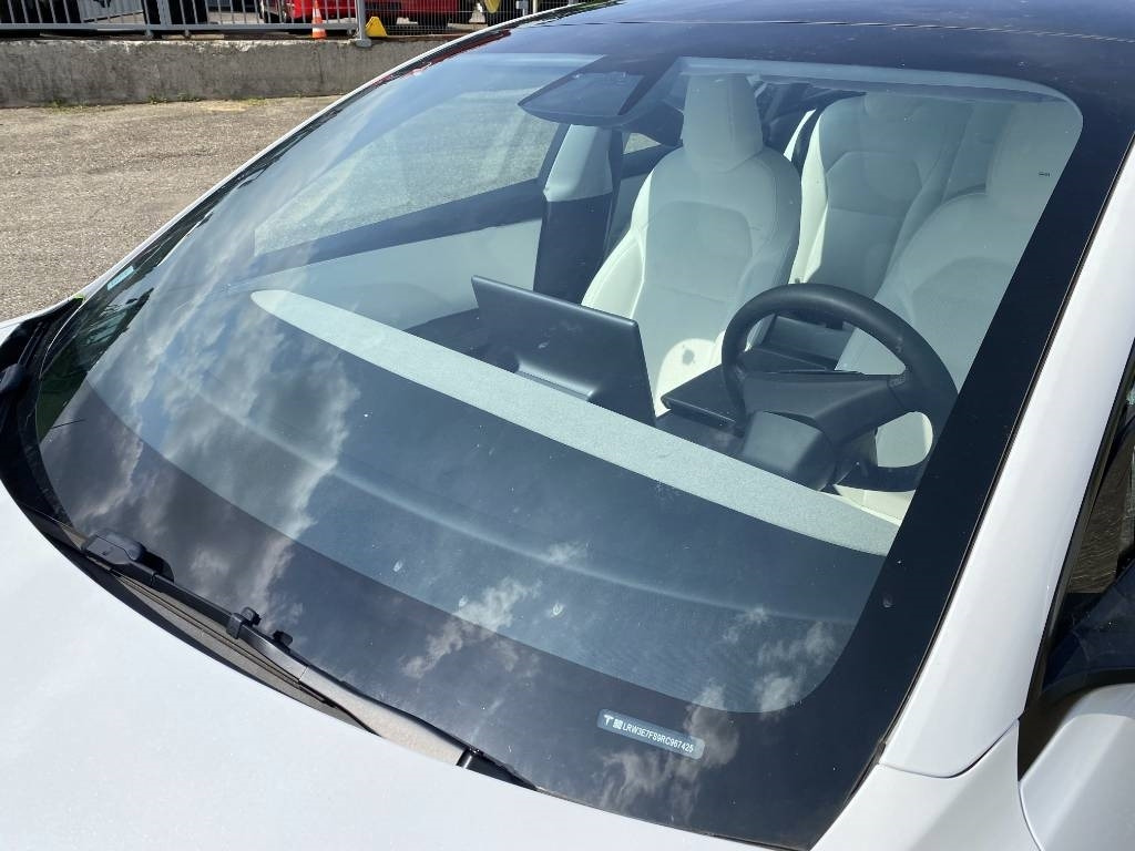 Coche Tesla MODEL 3 5YJ3 Carte Grise Française endommagée: foto 23