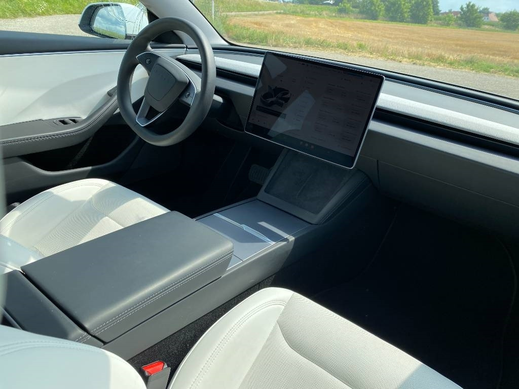 Coche Tesla MODEL 3 5YJ3 Carte Grise Française endommagée: foto 44