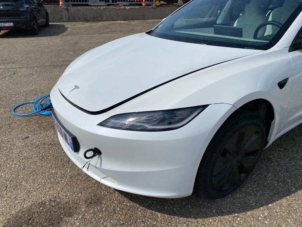 Coche Tesla MODEL 3 5YJ3 Carte Grise Française endommagée: foto 20