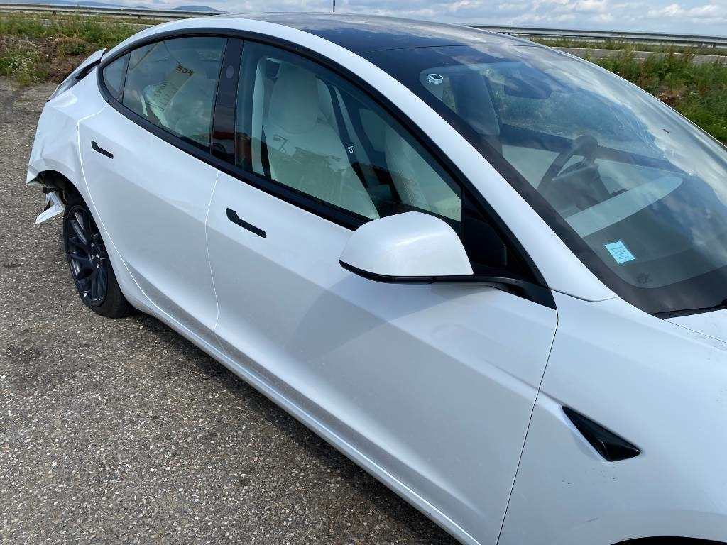 Coche Tesla MODEL 3 5YJ3 Carte Grise Française endommagée: foto 47