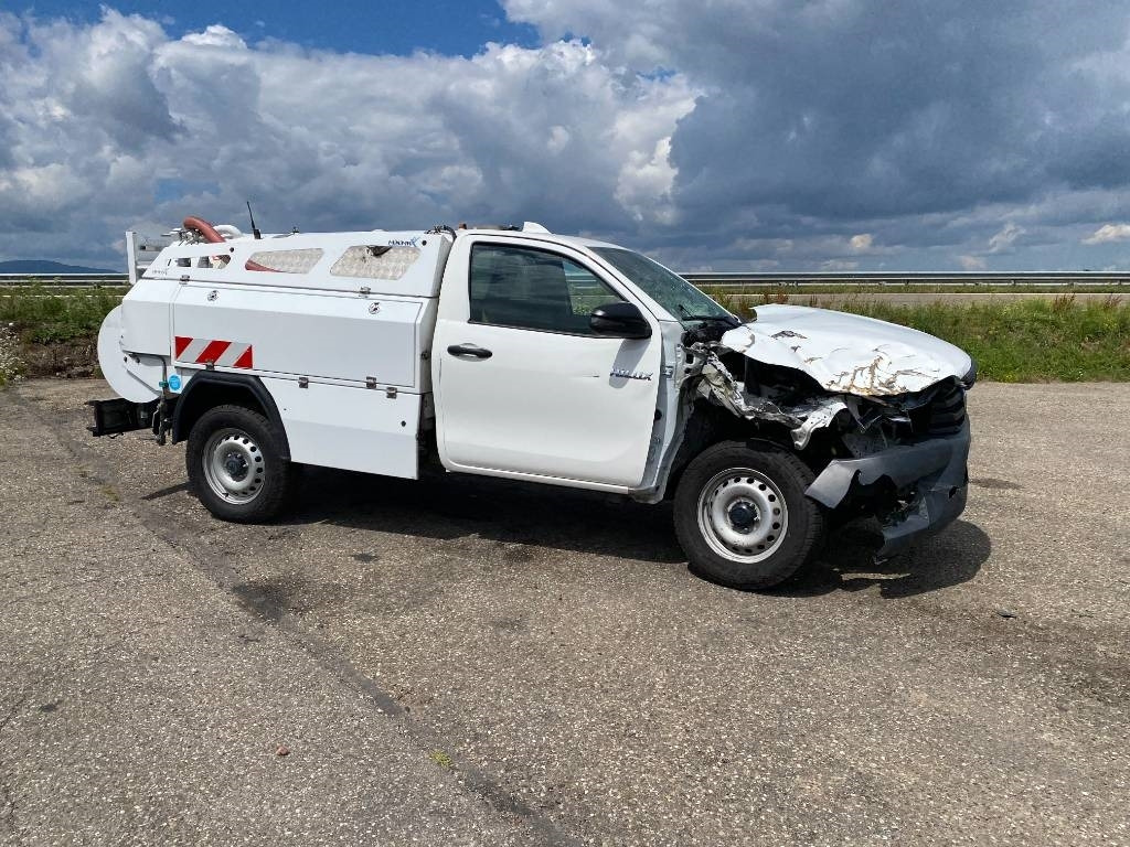 Toyota HILUX 2.4 D4D /MINIMAX COMBINE LONGWAY endommagé - Limpieza de alcantarillado: foto 3 Toyota HILUX 2.4 D4D /MINIMAX COMBINE LONGWAY endommagé - Limpieza de alcantarillado: foto 3