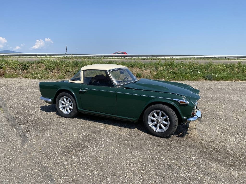 Triumph TR4-A + Hard Top / OldTimer endommagé - Descapotable: foto 3 Triumph TR4-A + Hard Top / OldTimer endommagé - Descapotable: foto 3