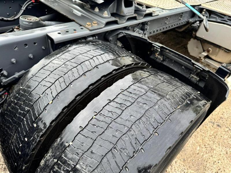 Cabeza tractora DAF XF 510: foto 9