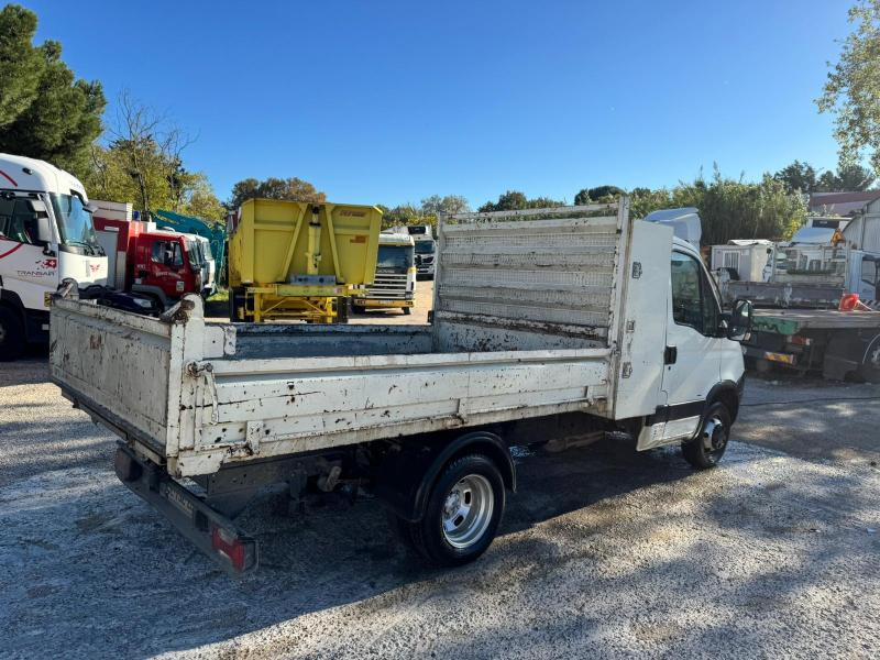 Iveco Daily 35C12 - Volquete furgoneta: foto 4 Iveco Daily 35C12 - Volquete furgoneta: foto 4