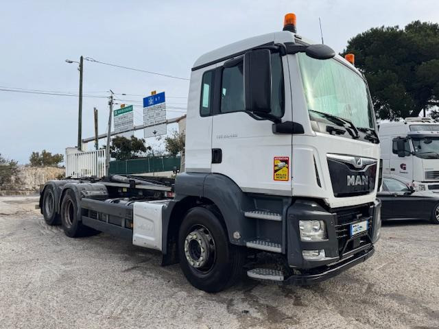 MAN TGS 28.460 AMPIROLL - Camión multibasculante: foto 3 MAN TGS 28.460 AMPIROLL - Camión multibasculante: foto 3