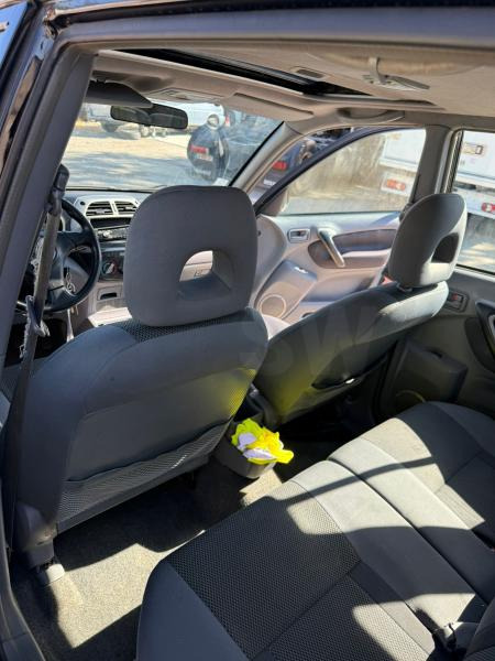 Toyota Rav 4 - Hatchback: foto 5 Toyota Rav 4 - Hatchback: foto 5