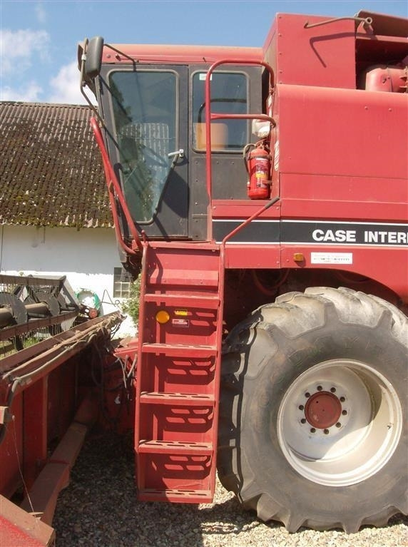 Case IH 1680 E 22 fod skærebord og ekstra bredde hjul - Cosechadora de granos: foto 3 Case IH 1680 E 22 fod skærebord og ekstra bredde hjul - Cosechadora de granos: foto 3