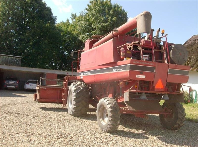 Case IH 1680 E 22 fod skærebord og ekstra bredde hjul - Cosechadora de granos: foto 5 Case IH 1680 E 22 fod skærebord og ekstra bredde hjul - Cosechadora de granos: foto 5