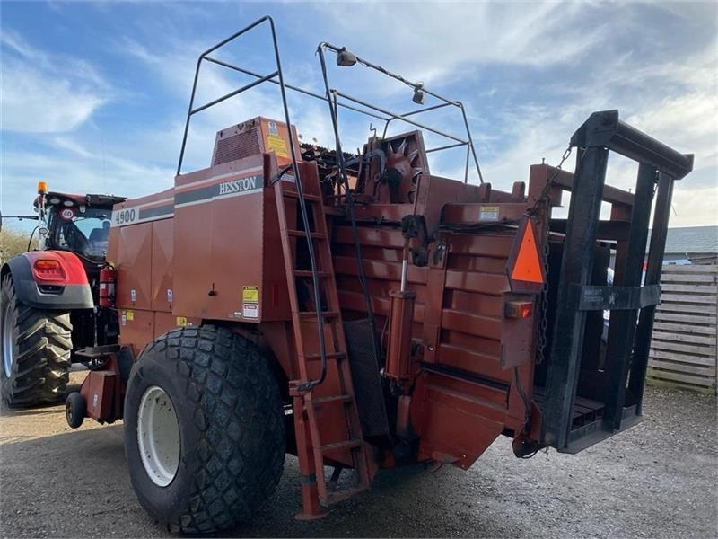Hesston 4900 - Empacadora de pacas cuadradas: foto 4 Hesston 4900 - Empacadora de pacas cuadradas: foto 4