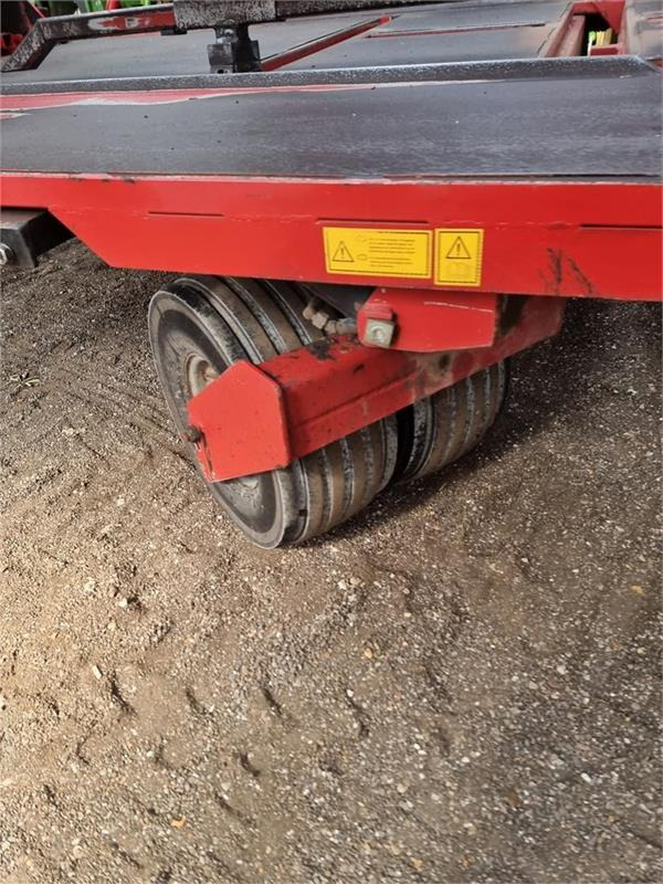 Empacadora de pacas cuadradas Massey Ferguson >190 bigpallepresser Parkland Ballevogn: foto 6 Empacadora de pacas cuadradas Massey Ferguson >190 bigpallepresser Parkland Ballevogn: foto 6