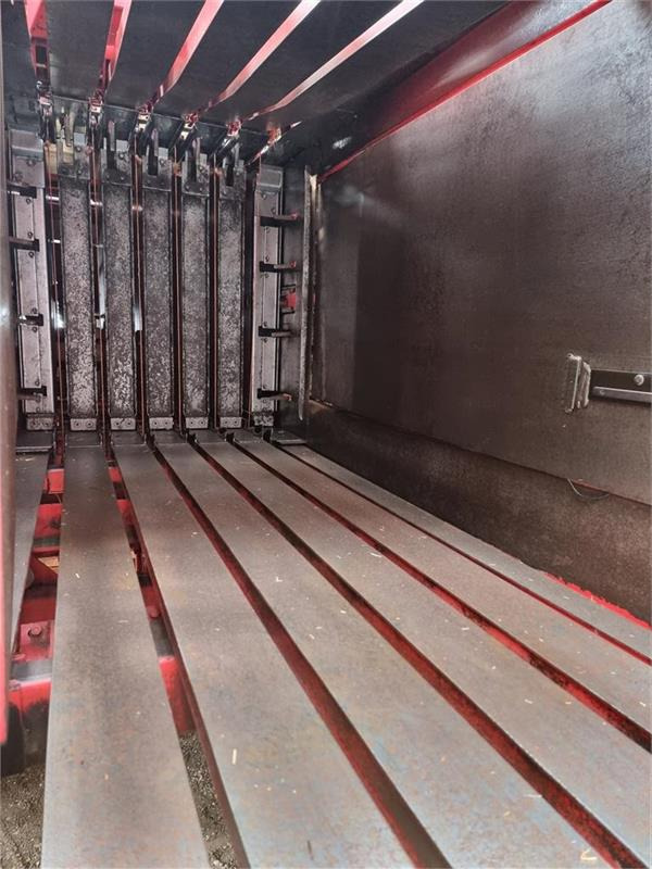 Empacadora de pacas cuadradas Massey Ferguson >190 bigpallepresser Parkland Ballevogn: foto 7 Empacadora de pacas cuadradas Massey Ferguson >190 bigpallepresser Parkland Ballevogn: foto 7