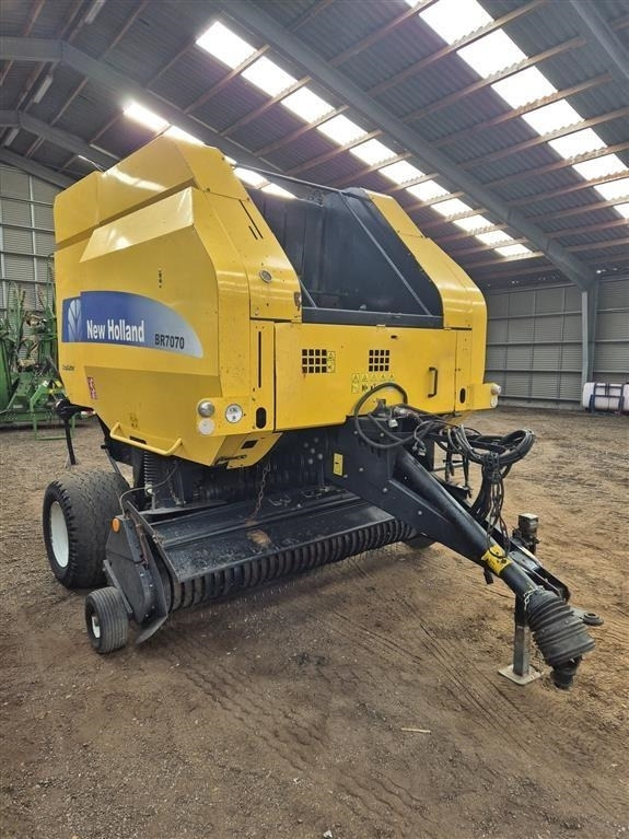 New Holland BR7070 med rotorsnitter Snitter - Rotoempacadora: foto 2 New Holland BR7070 med rotorsnitter Snitter - Rotoempacadora: foto 2